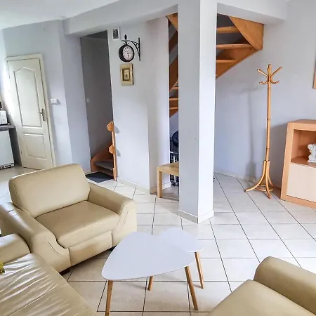 Joanna-5 By Interhome